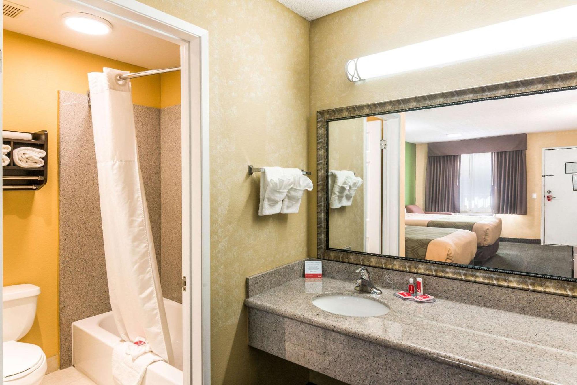 Econo Lodge Hesperia - Victorville I-15 Eksteriør bilde